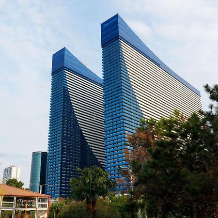 Lux Apart Hotel 555 Μπατούμι Εξωτερικό φωτογραφία