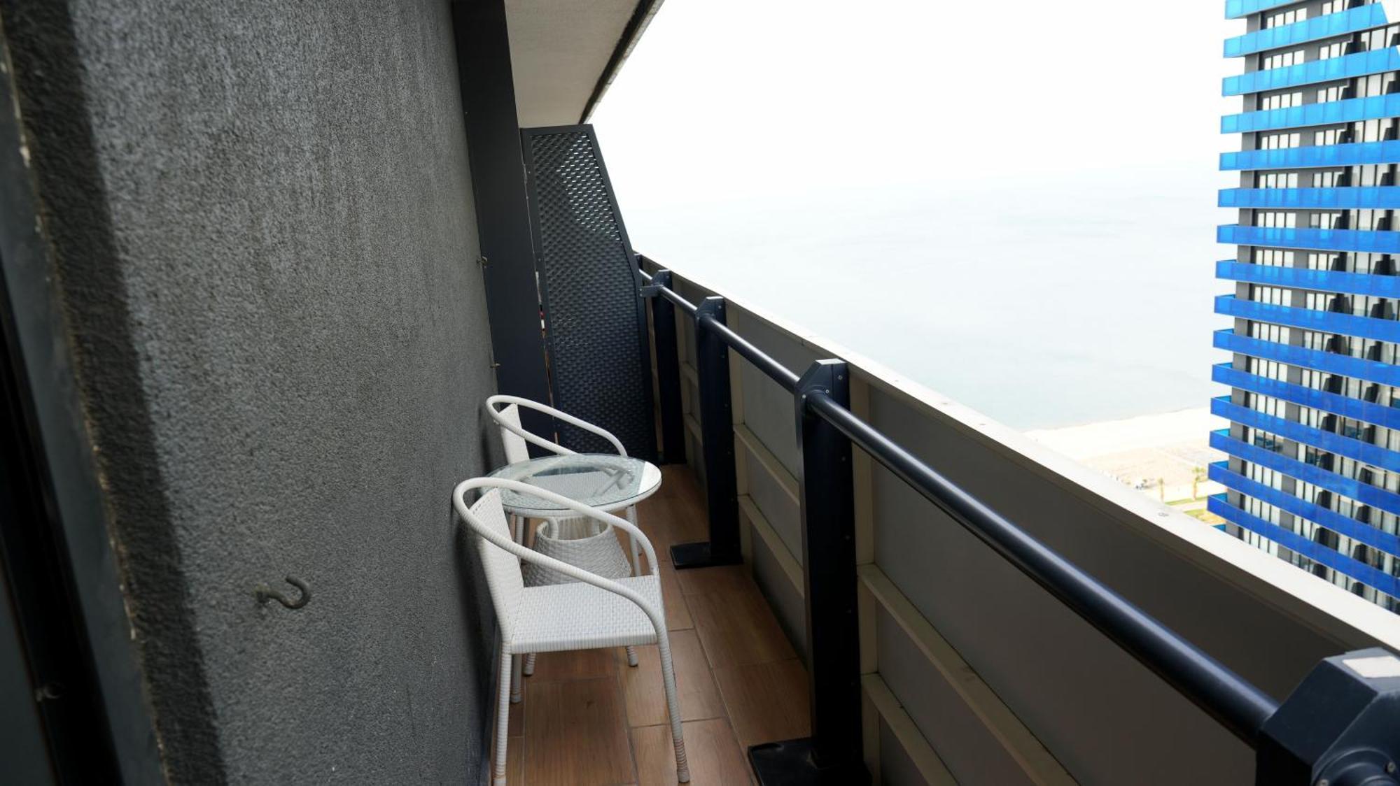 Lux Apart Hotel 555 Μπατούμι Εξωτερικό φωτογραφία