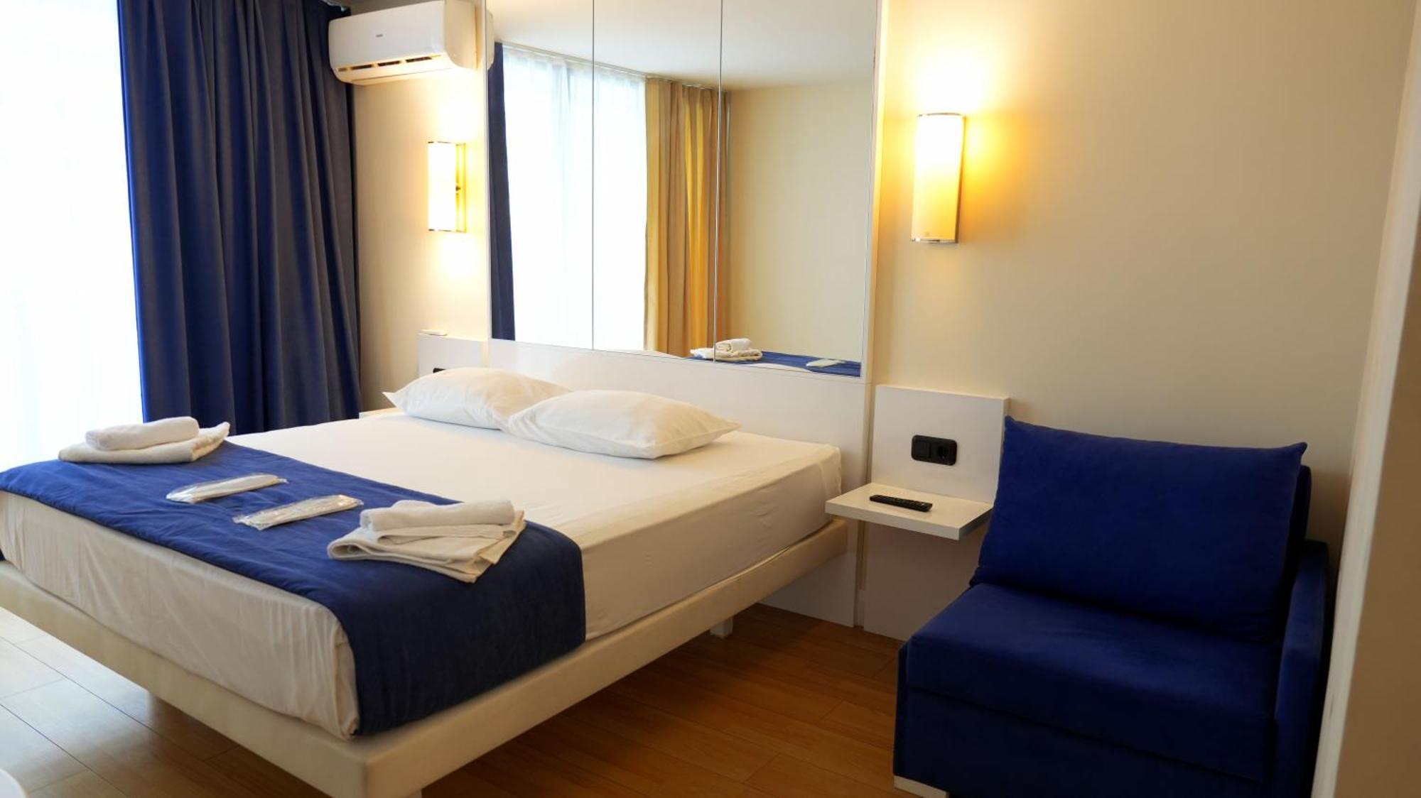 Lux Apart Hotel 555 Μπατούμι Εξωτερικό φωτογραφία